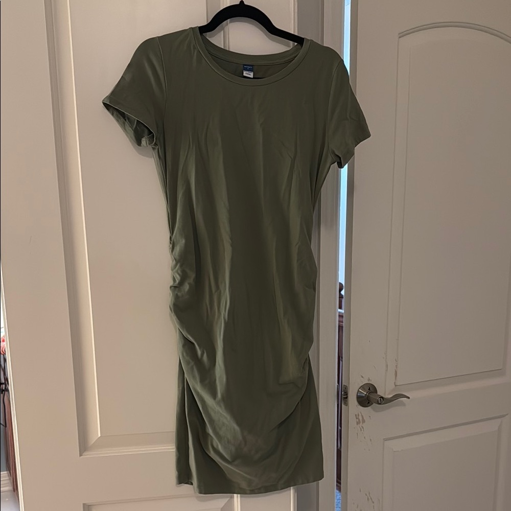 Women’s maternity olive green tee shirt dress Old Navy